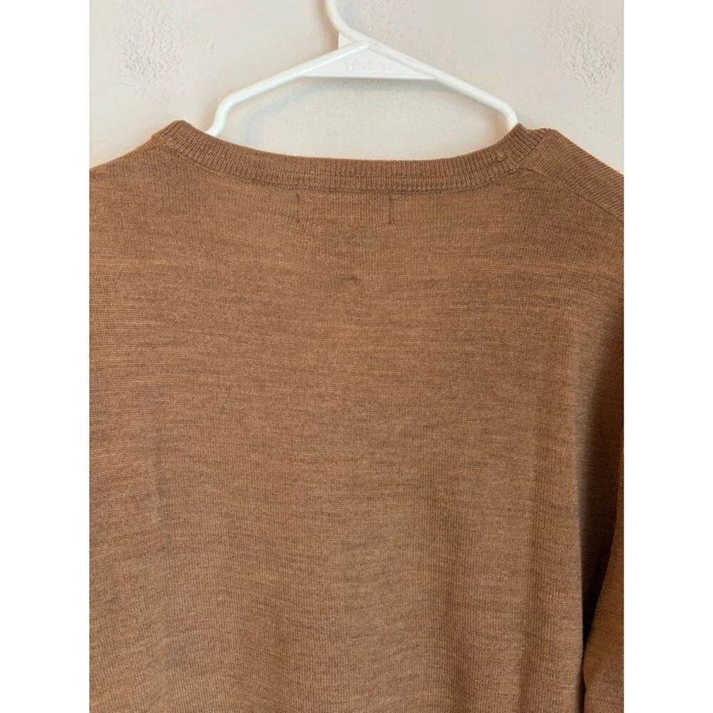 Banana Republic Men's 100% merino wool V-Neck knit  Sweater Light Brown XL EUC